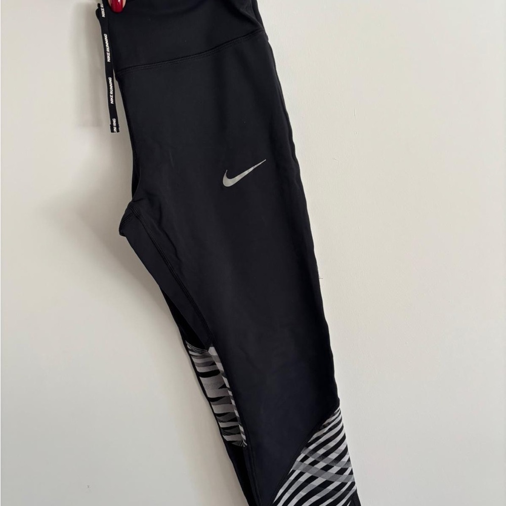 Nike Charcoal Gray Active Leggings - Picture 3 of 3